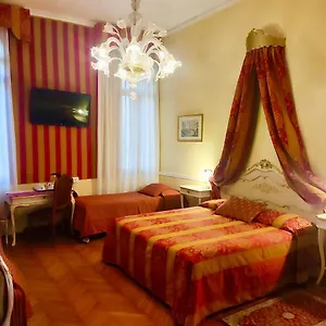 Hotel Mezzo Pozzo, Venice