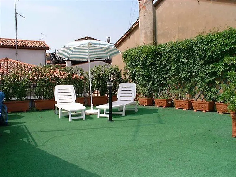 Hotel Pantalon Βενετία 3*,